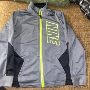 Nike zip up jacket kids size 6